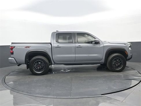 Used 2022 Nissan Frontier PRO-4X w/ Pro-4X Premium Package image 2