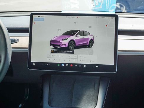 Used 2024 Tesla Model Y Long Range image 15