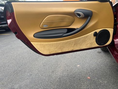 Used 2000 Porsche Boxster image 16