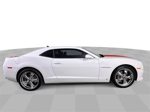Used 2010 Chevrolet Camaro SS w/ RS Package image 9
