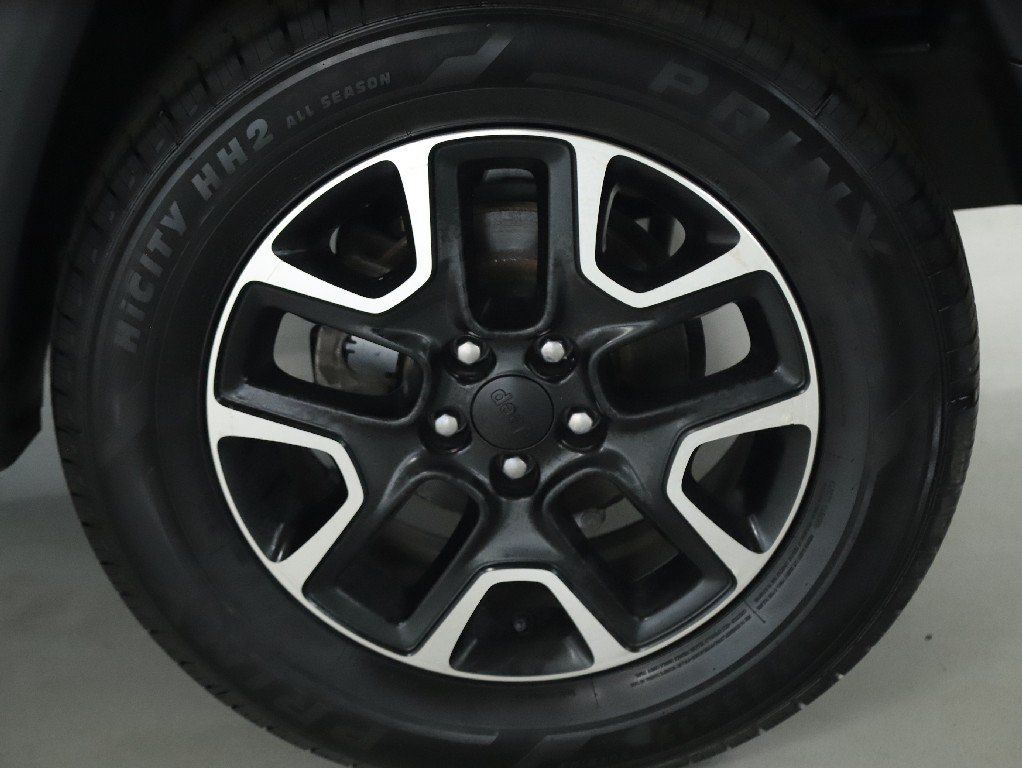 Used 2021 Jeep Compass Trailhawk AWD/4WD image 39