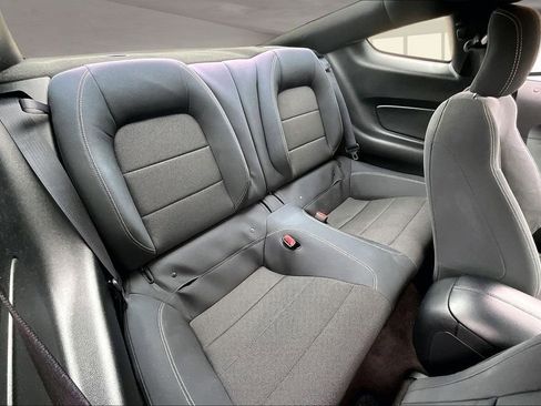 Used 2015 Ford Mustang V6 image 25