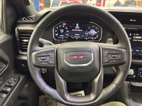 Used 2025 GMC Sierra 1500 AT4 w/ AT4 Premium Package AWD/4WD image 31