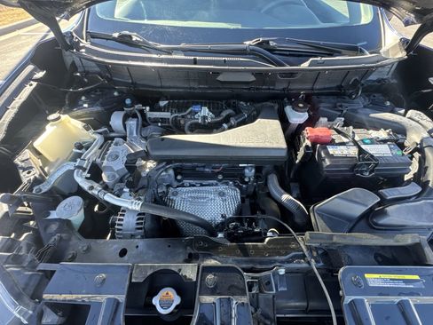 Used 2020 Nissan Rogue SV w/ Premium Package image 26