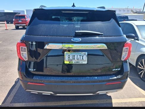 Used 2023 Ford Explorer XLT w/ Equipment Group 202A AWD/4WD image 3