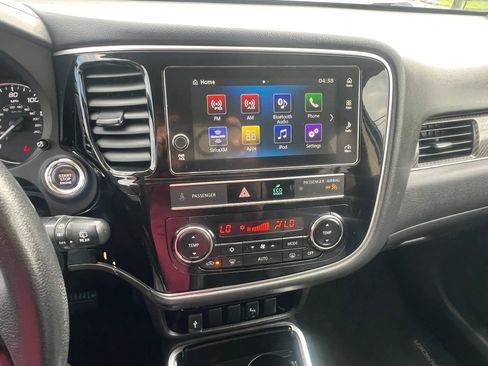 Used 2019 Mitsubishi Outlander SEL AWD/4WD image 20