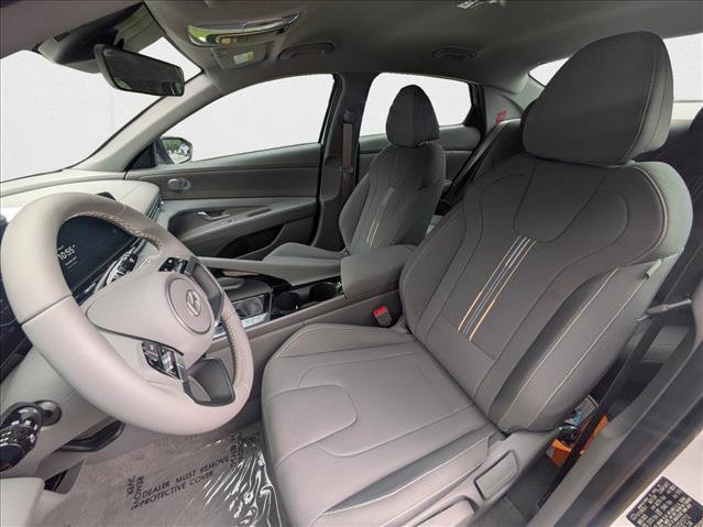 New 2025 Hyundai Elantra SEL FWD image 10