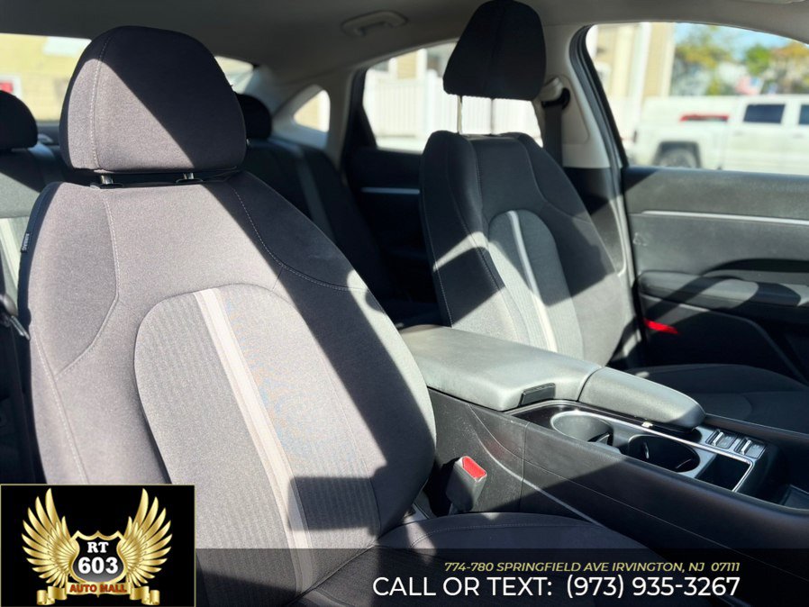 Used 2025 Hyundai Sonata SEL FWD image 15
