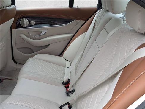 Certified 2022 Mercedes-Benz E 350 4MATIC Sedan image 14