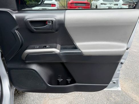 Used 2019 Toyota Tacoma SR5 RWD image 24