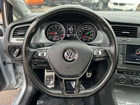 Used 2017 Volkswagen Golf Alltrack SE image 17