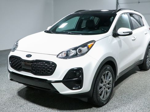 Used 2022 Kia Sportage Nightfall Edition w/ Nighfall AWD Premium Package image 31