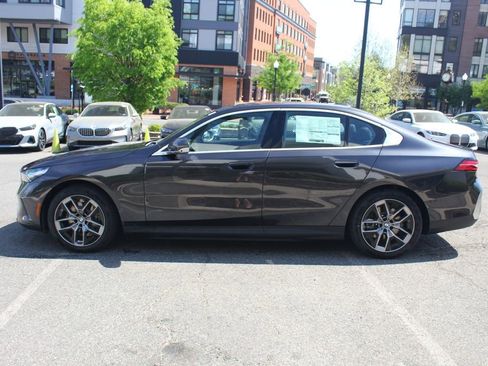 New 2026 BMW i5 eDrive40 w/ Premium Package AWD/4WD image 5