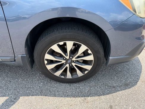 Used 2016 Subaru Outback 2.5i Limited AWD/4WD image 4