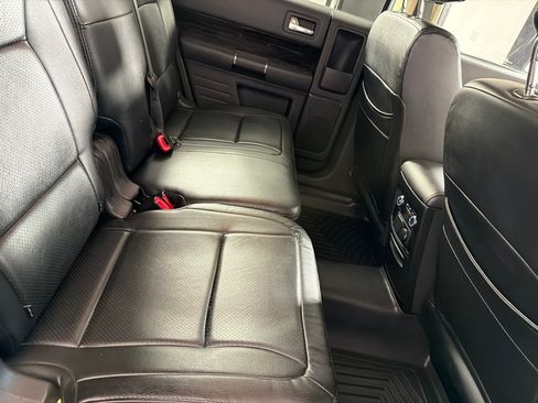 Used 2019 Ford Flex SEL FWD image 22