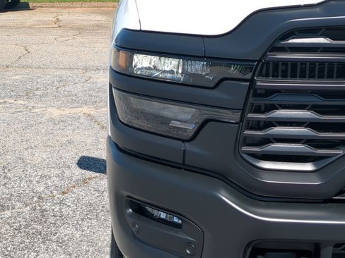 New 2026 RAM 2500 Tradesman AWD/4WD image 8