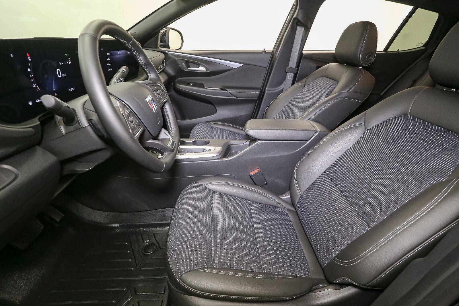 Used 2025 Buick Envista Preferred w/ Convenience I Package FWD image 41