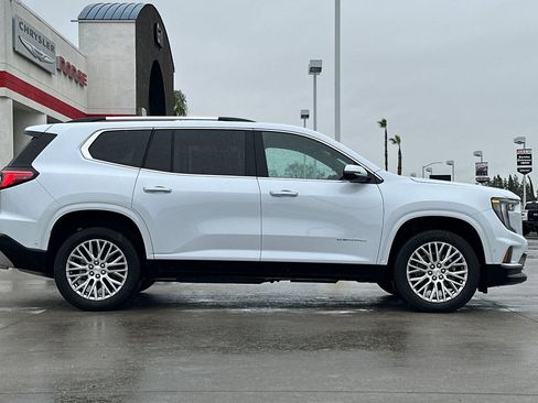 New 2026 GMC Acadia Denali w/ Super Cruise Package image 8
