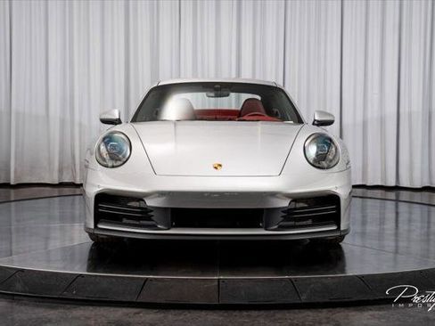 Used 2025 Porsche 911 Carrera RWD image 3