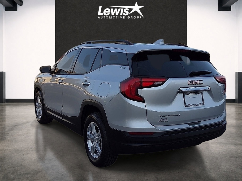 Used 2018 GMC Terrain SLE w/ Driver Convenience Package FWD image 3