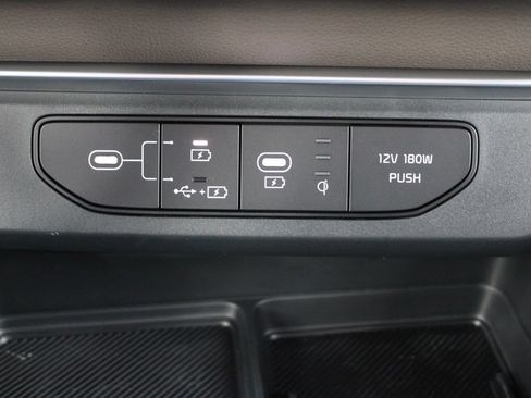 New 2026 Kia Carnival EX FWD image 44