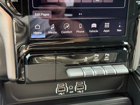 New 2026 RAM 1500 4x4 Crew Cab image 22