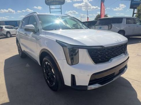 Used 2024 Kia Sorento S AWD/4WD image 2