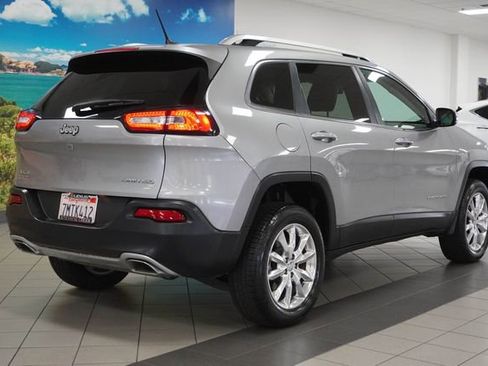 Used 2015 Jeep Cherokee Limited image 6