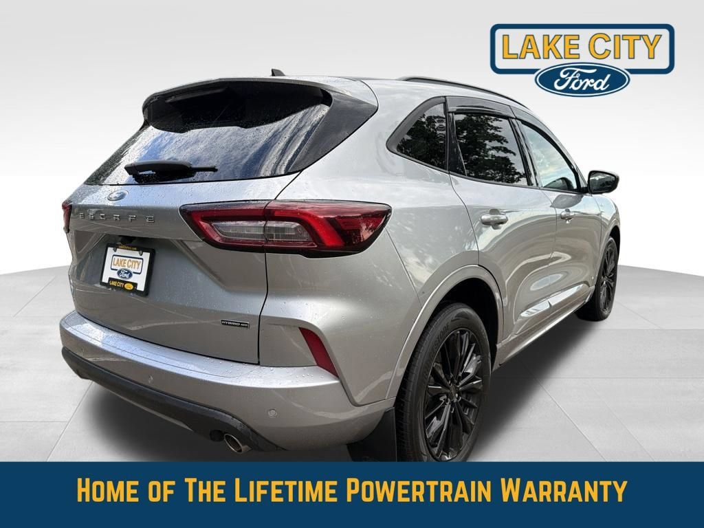 Used 2023 Ford Escape ST-Line Elite AWD/4WD image 6