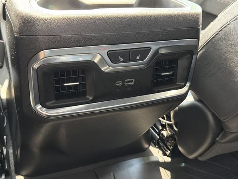 Used 2025 Chevrolet Silverado 1500 High Country w/ High Country Premium Package AWD/4WD image 30