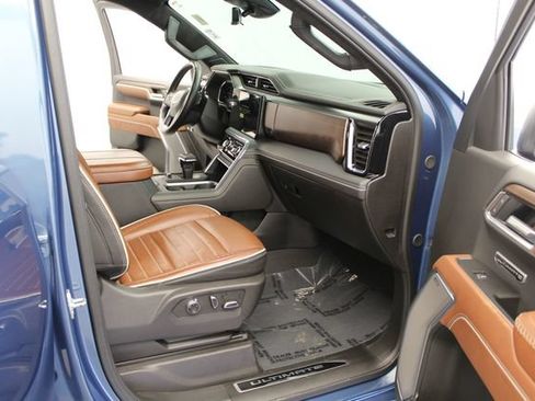 Used 2025 GMC Sierra 1500 Denali Ultimate AWD/4WD image 19