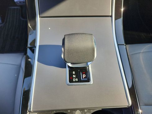 Used 2026 Land Rover Range Rover Evoque S image 16