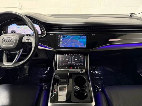 Used 2019 Audi Q8 Prestige w/ Luxury Package image 26