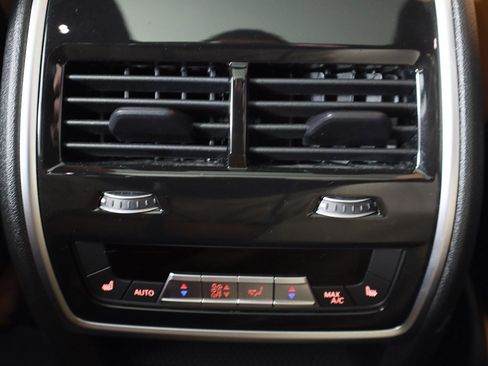 Used 2024 BMW X7 xDrive40i w/ M Sport Package image 60