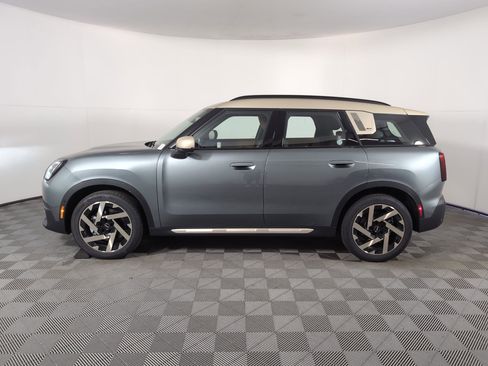 New 2025 MINI Cooper Countryman S image 2
