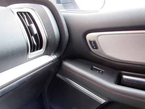 Used 2025 Ford Expedition Active image 27