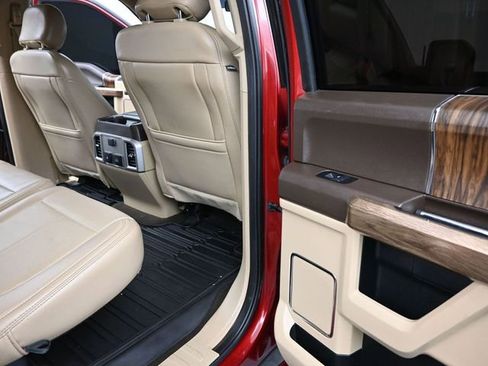 Used 2019 Ford F150 Lariat image 19