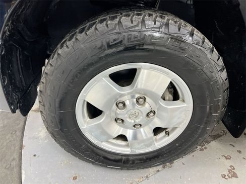Used 2012 Toyota Tundra Limited image 24
