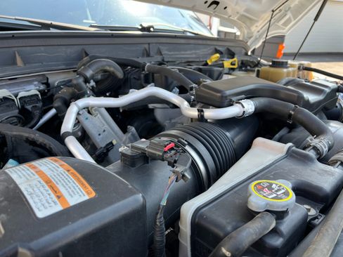 Used 2016 Ford F550 4x4 SuperCab Super Duty image 19