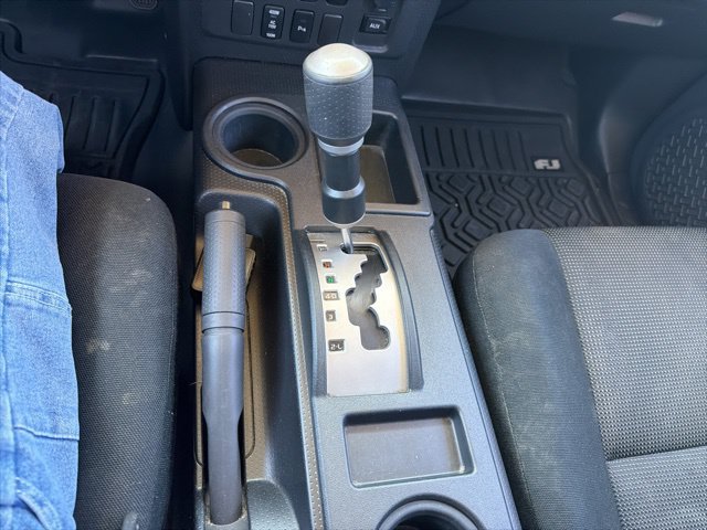 Used 2007 Toyota FJ Cruiser 2WD w/ Upgrade Pkg 2 image 19