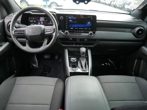 Certified 2024 Chevrolet Colorado Trail Boss w/ Technology Package AWD/4WD image 10