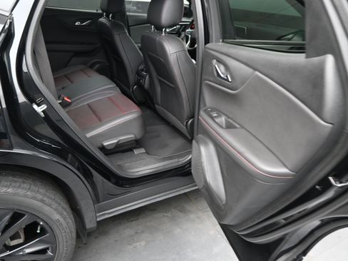 Used 2022 Chevrolet Blazer RS w/ Enhanced Convenience Package FWD image 11
