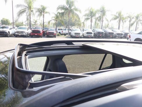 Used 2020 GMC Terrain SLE w/ Driver Convenience Package image 28