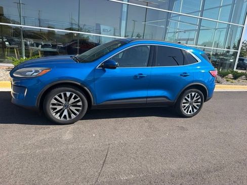 Used 2020 Ford Escape Titanium AWD/4WD image 19