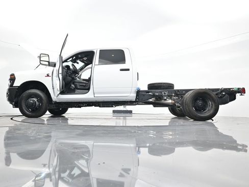 New 2026 RAM 3500 Tradesman image 45