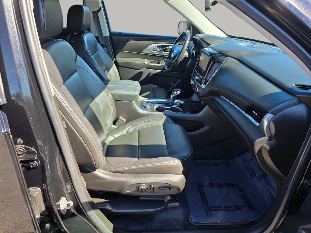 Used 2021 Chevrolet Traverse LT w/ LT Premium Package AWD/4WD image 32