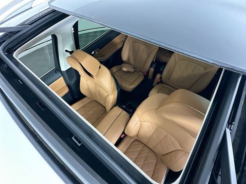 Certified 2023 BMW X7 xDrive40i w/ Premium Package image 12