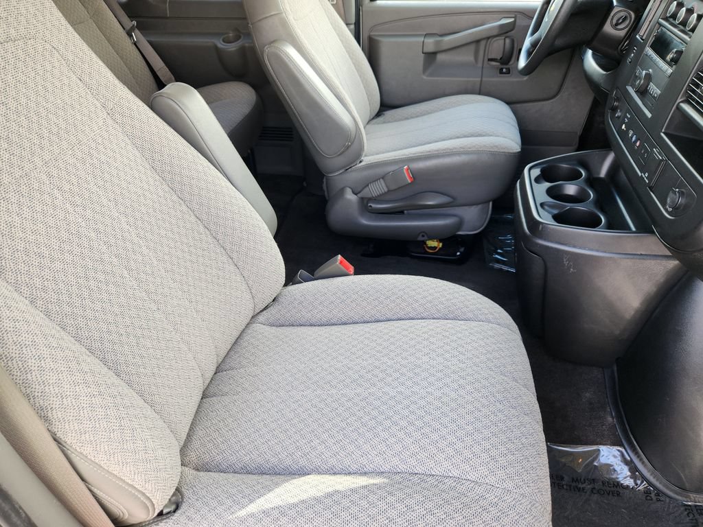Used 2019 Chevrolet Express 3500 LT w/ LT Preferred Equipment Group RWD image 5