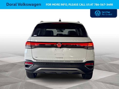 Used 2025 Volkswagen Taos SE FWD image 7