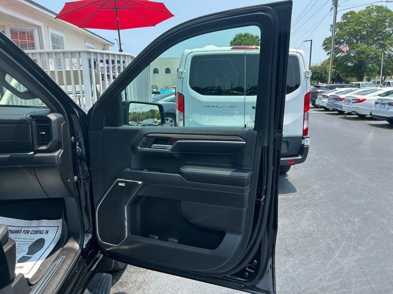 Used 2023 Chevrolet Silverado 1500 RST w/ Convenience Package II AWD/4WD image 22